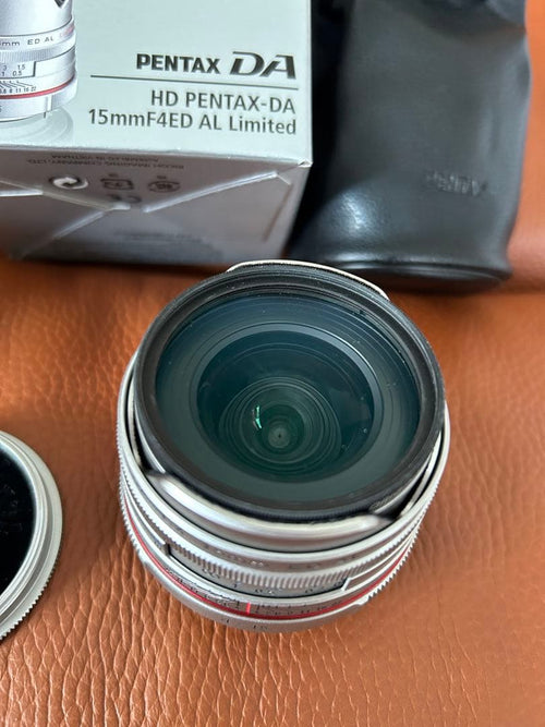 Pentax Lens (Single Focus) Hd Pentax-Da 15 Mmf4Ed Al Silver