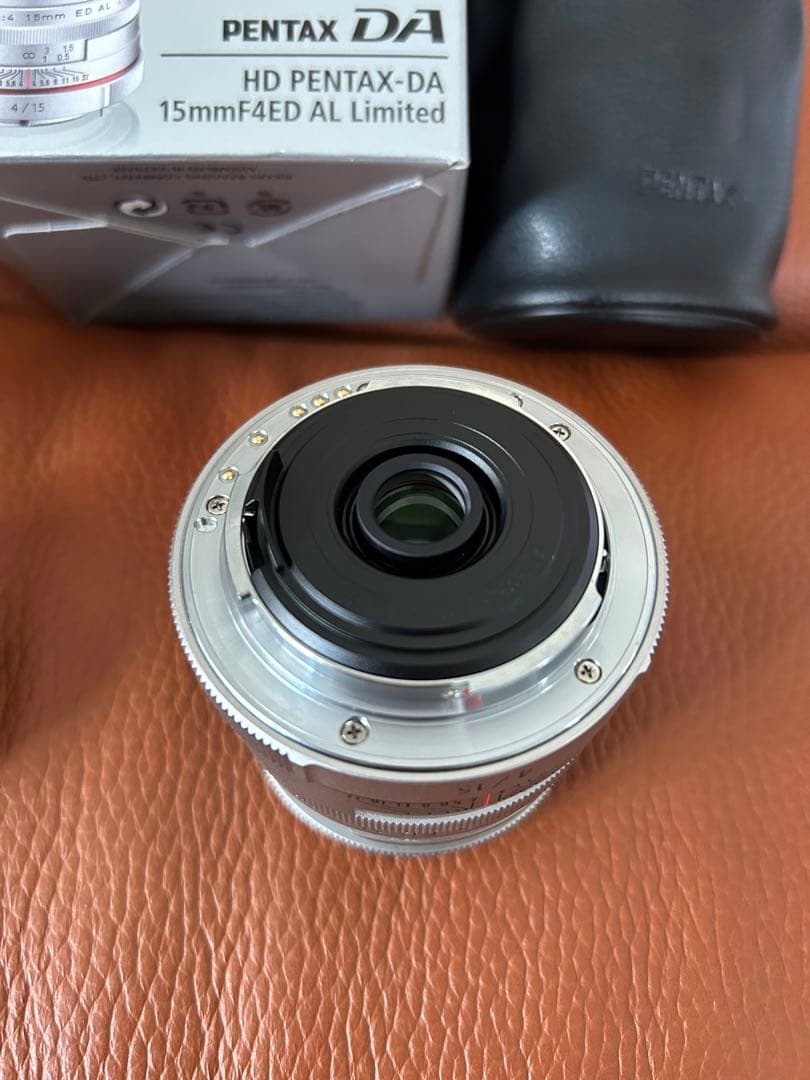 Pentax Lens (Single Focus) Hd Pentax-Da 15 Mmf4Ed Al Silver