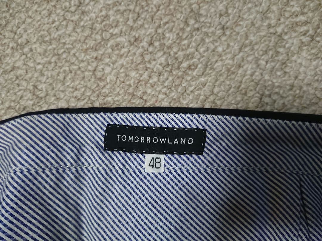 Tomorrowland Business Suits