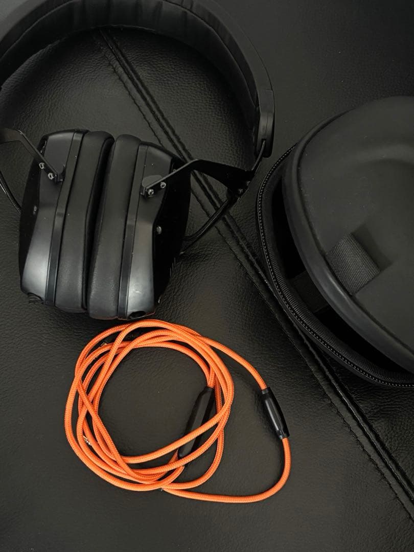 Wired Headphones V-Moda M-200