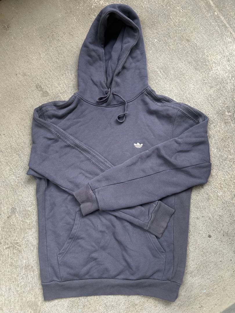 Hoodies :10,989 Adidas Mark Gonzales