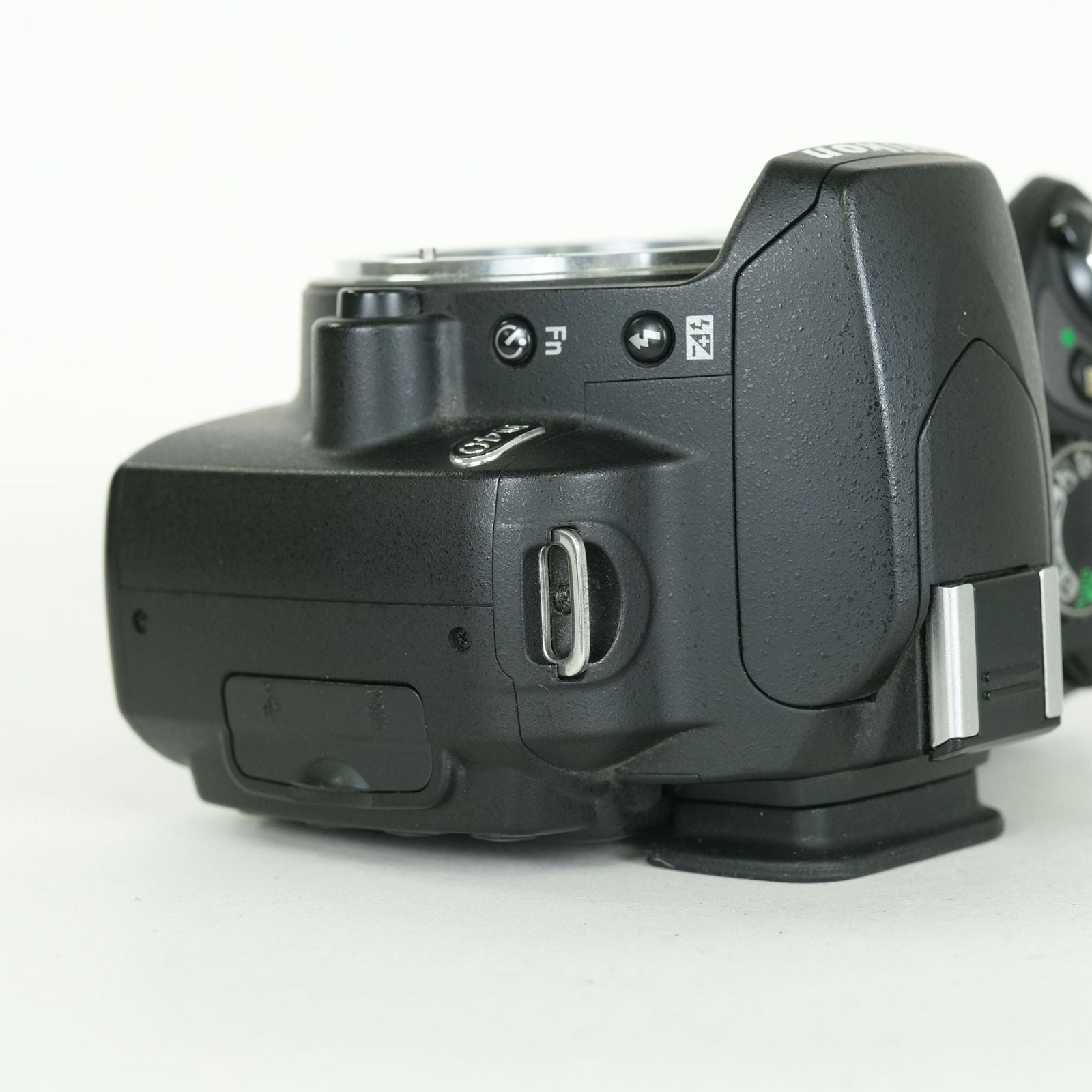 Nikon Digital Slr 16,550 D40 F