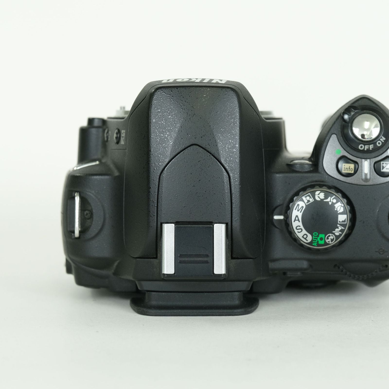 Nikon Digital Slr 16,550 D40 F