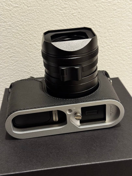 Leica Mirrorless Interchangeable Lens Cameras Q3 43