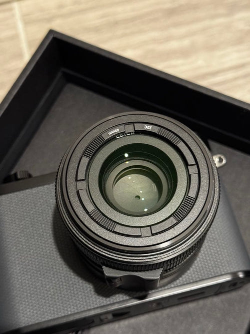 Leica Mirrorless Interchangeable Lens Cameras Q3 43