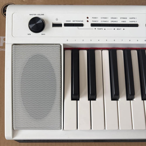 Keyboards Digital Pianos Yamaha Piaggero Np-12Wh