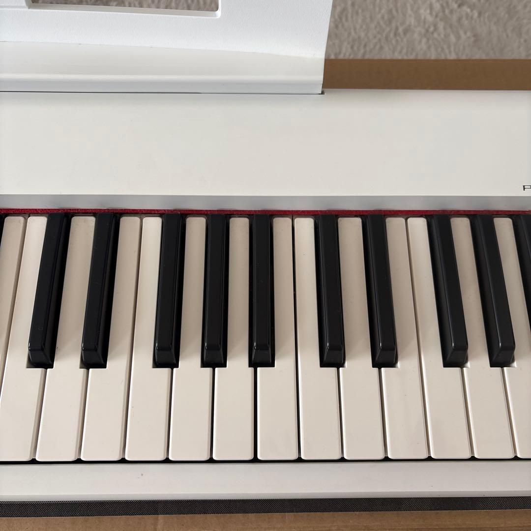 Keyboards Digital Pianos Yamaha Piaggero Np-12Wh