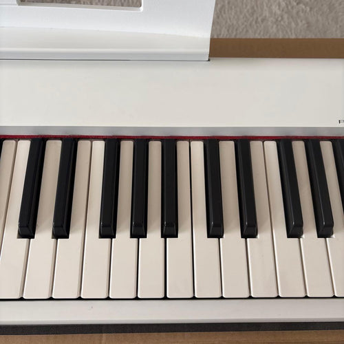 Keyboards Digital Pianos Yamaha Piaggero Np-12Wh