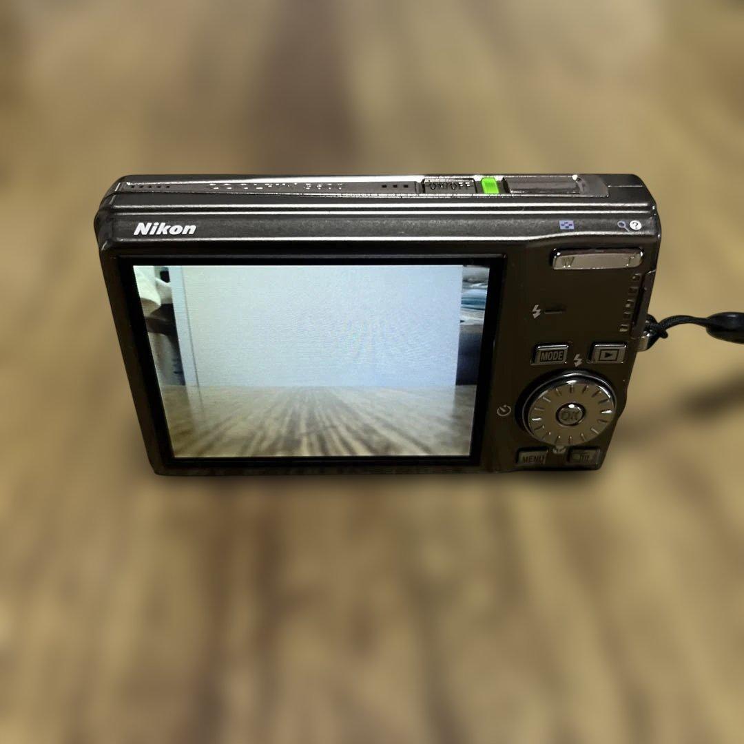 Nikon Compact Digital Cameras Coolpix S600