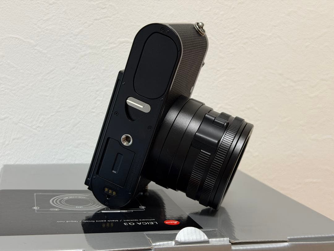 Leica Compact Digital Cameras Q3