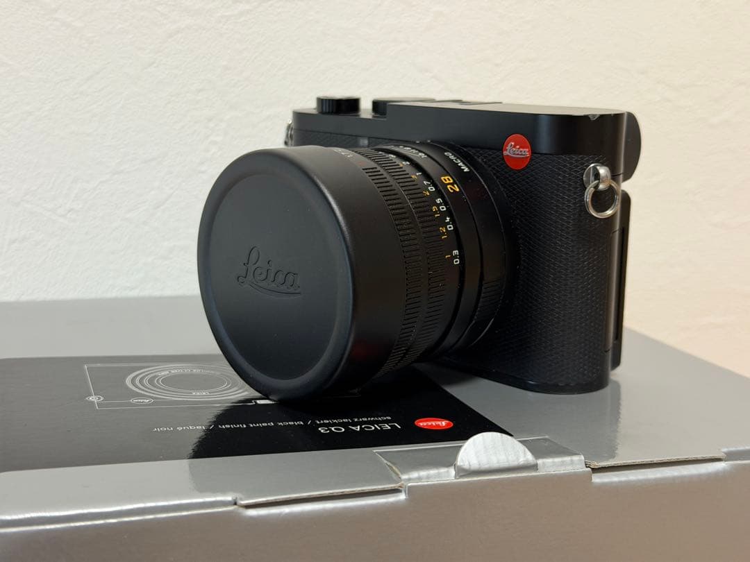 Leica Compact Digital Cameras Q3
