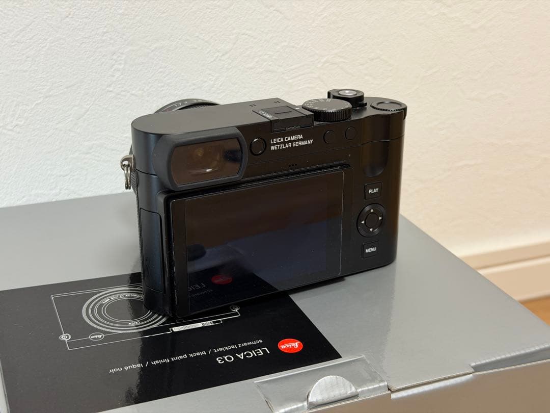 Leica Compact Digital Cameras Q3