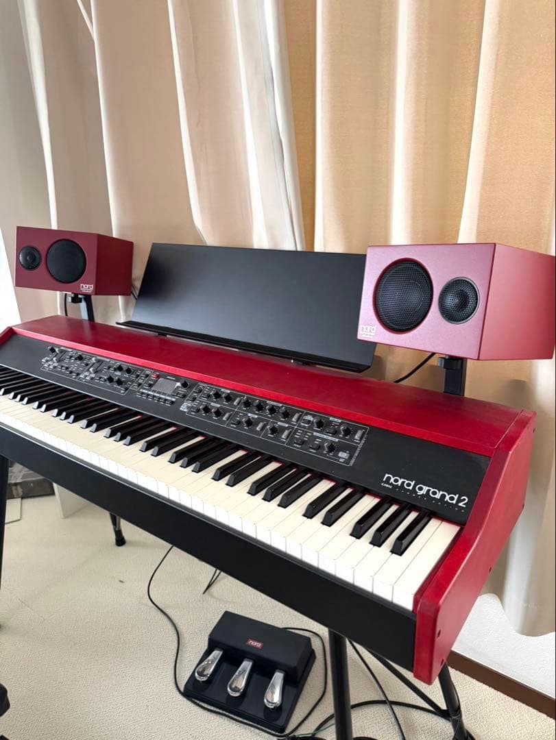 Korg Keyboards Digital Pianos /Nord Grand 2,Piano Monitor V2,