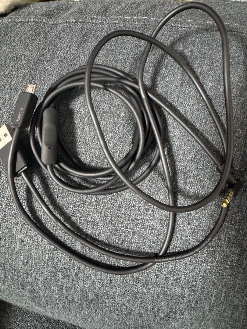 Wireless Headphones )Beats Studio3