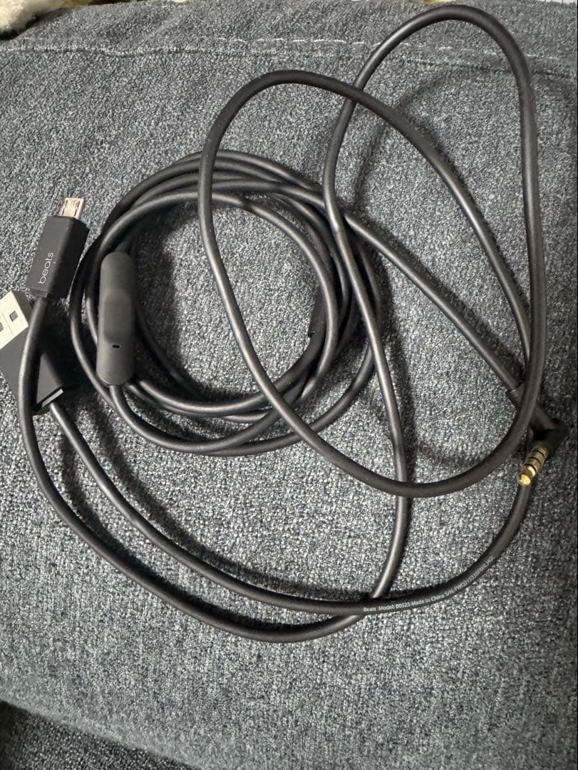 Wireless Headphones )Beats Studio3