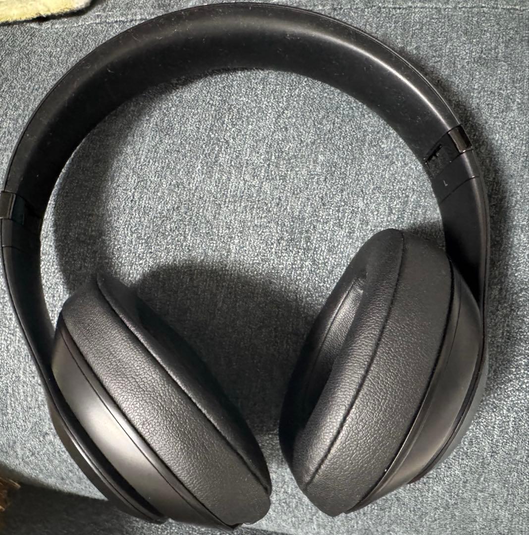 Wireless Headphones )Beats Studio3