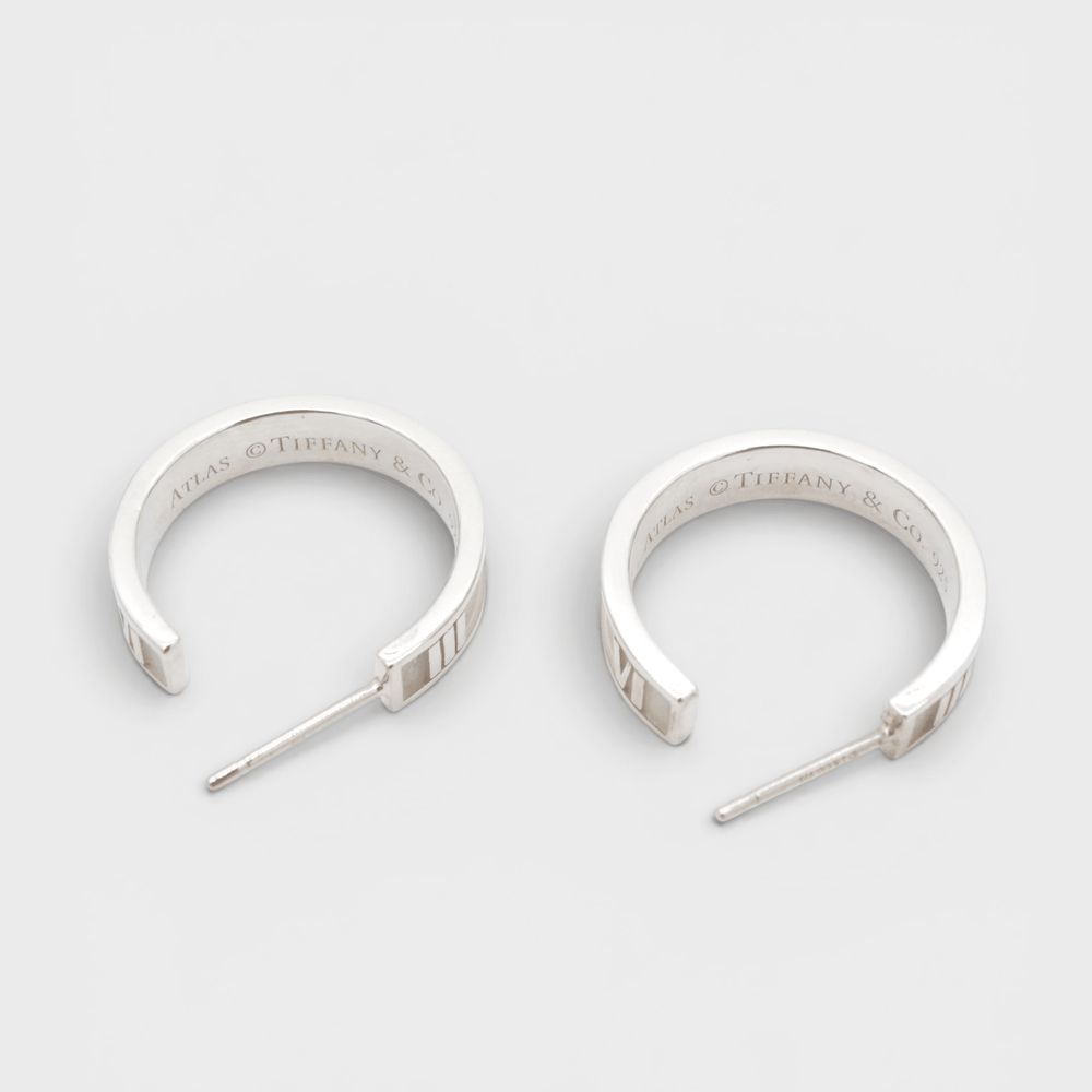 Tiffany Earrings (For Both Ears) 7 5 10 925