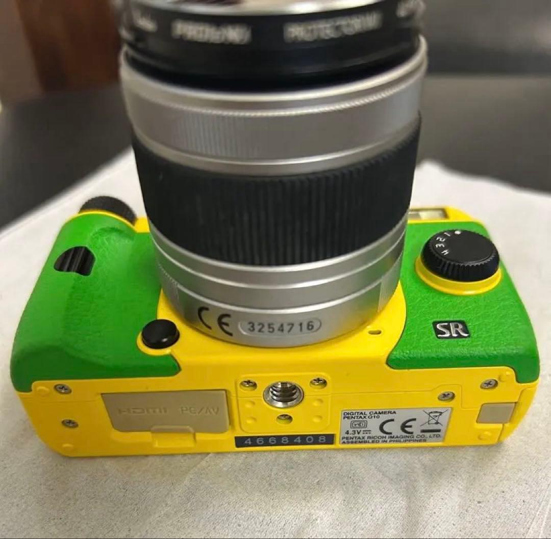 Slr Camera (Film) Pentax Q10