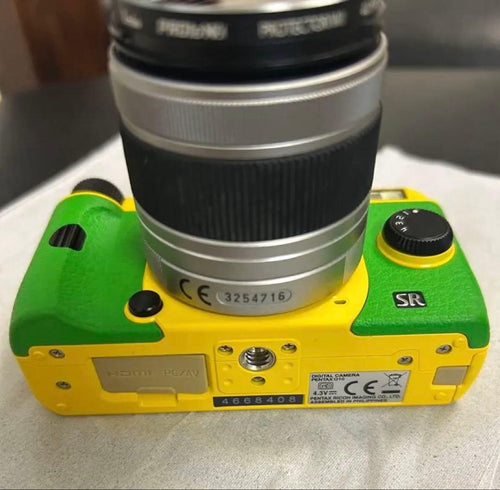 Slr Camera (Film) Pentax Q10