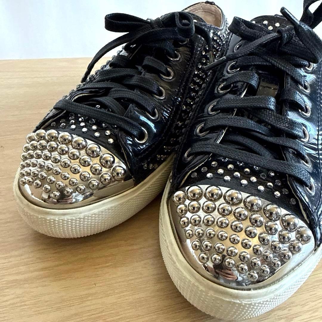Miu Sneakers