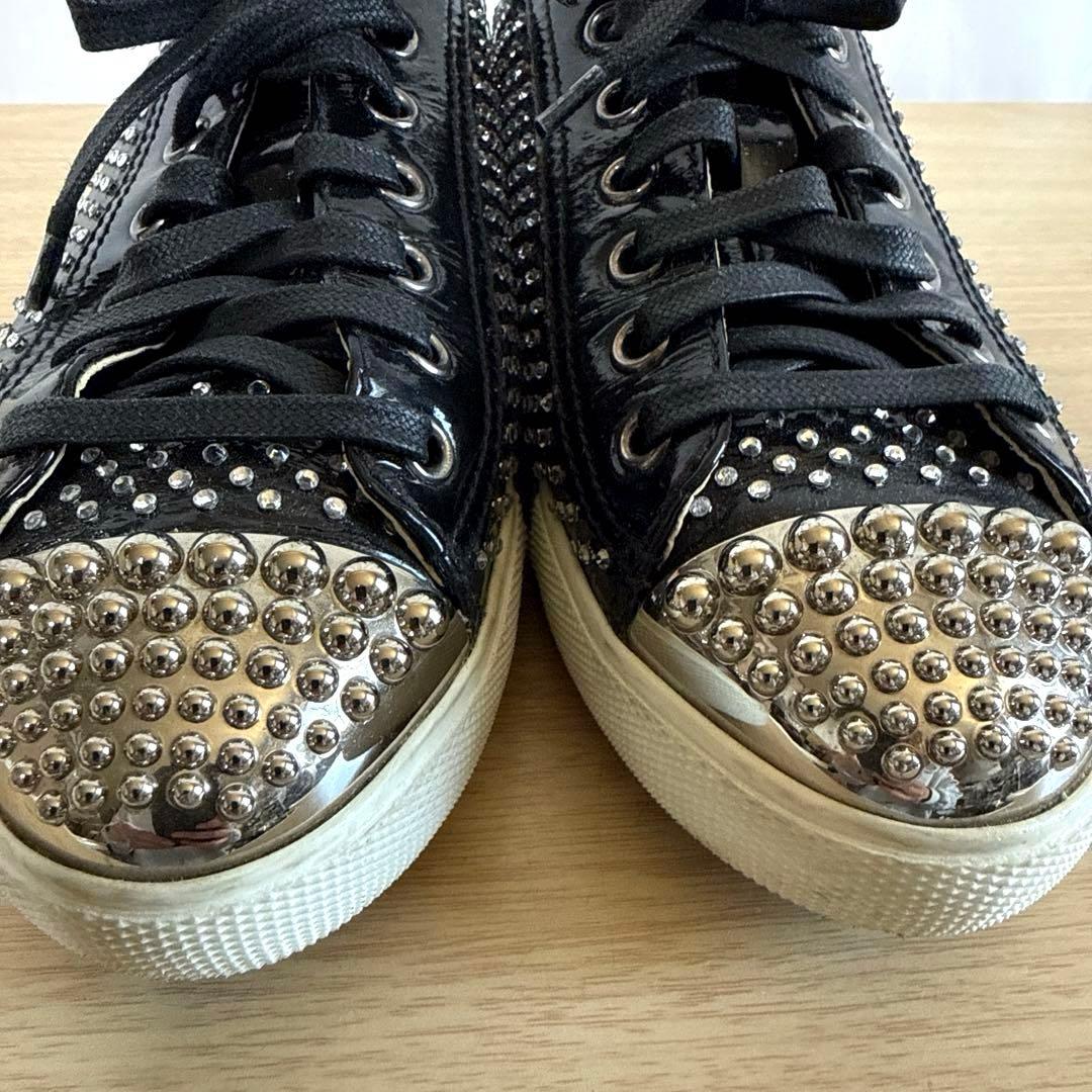 Miu Sneakers