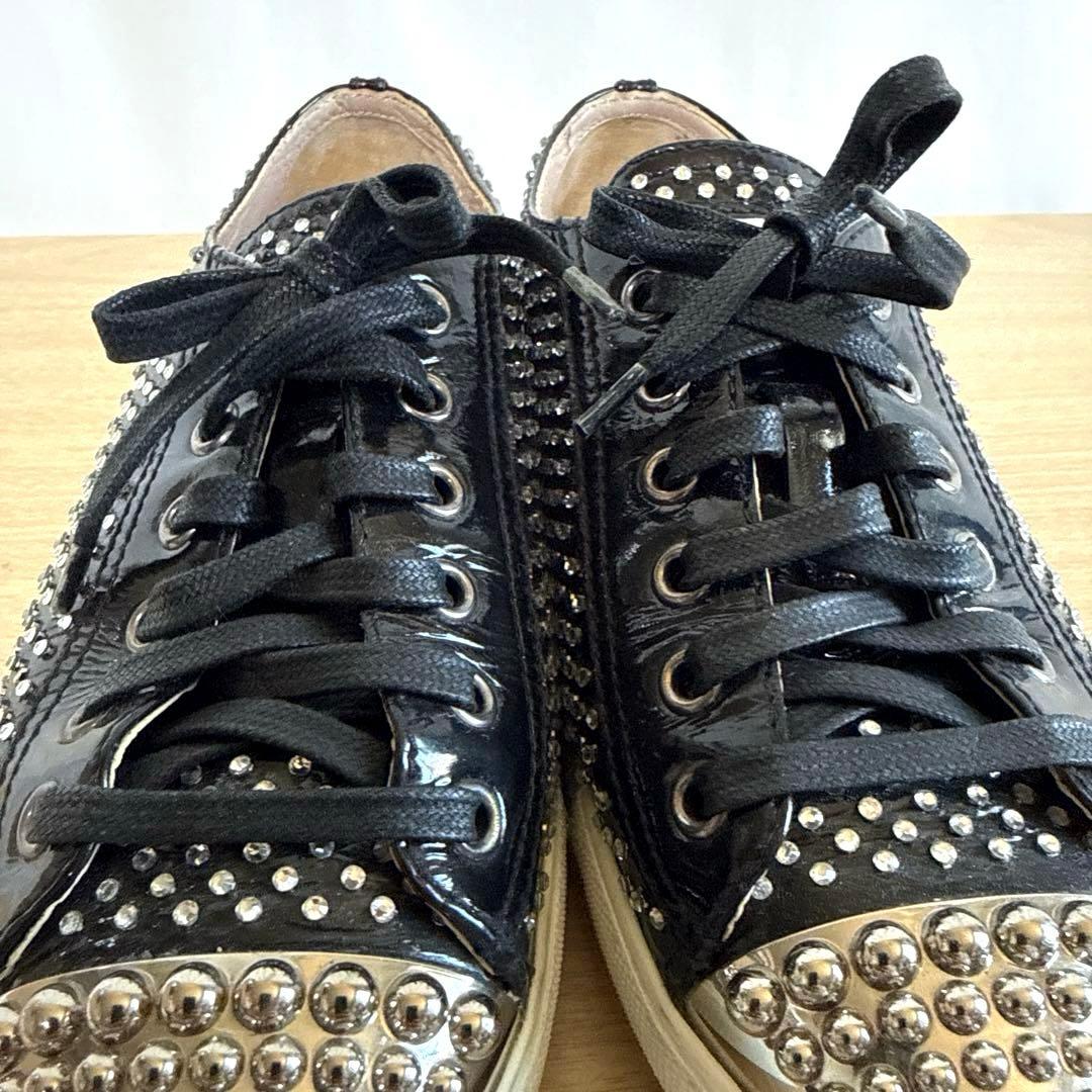 Miu Sneakers