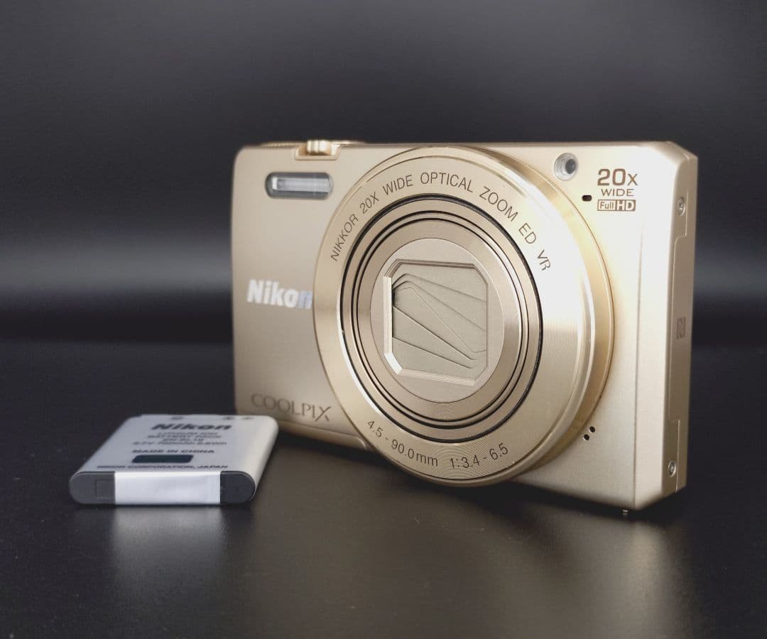 Compact Digital Cameras Nikon Coolpix S7000