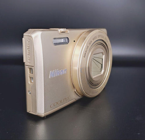 Compact Digital Cameras Nikon Coolpix S7000