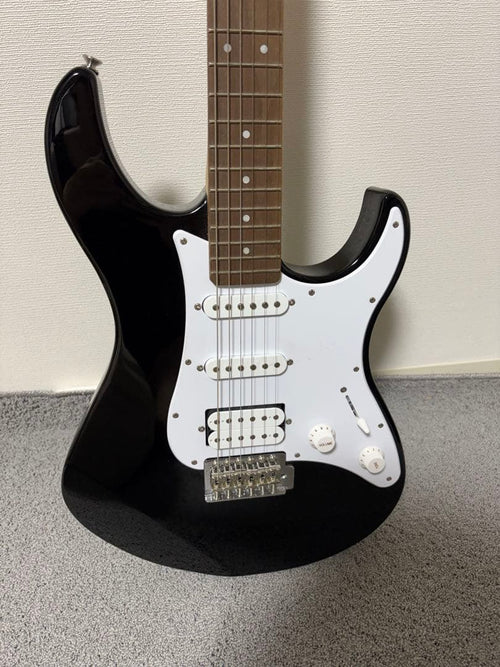 Yamaha Electric Guitars Pacifica 012