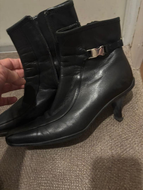 Others Prada 35 1/2