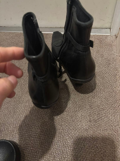 Others Prada 35 1/2