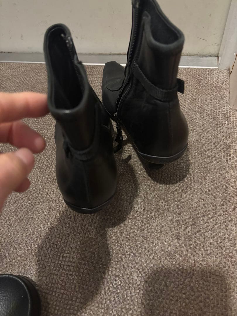 Others Prada 35 1/2