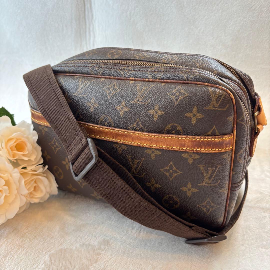 Louis Vuitton Shoulder Bags Gm