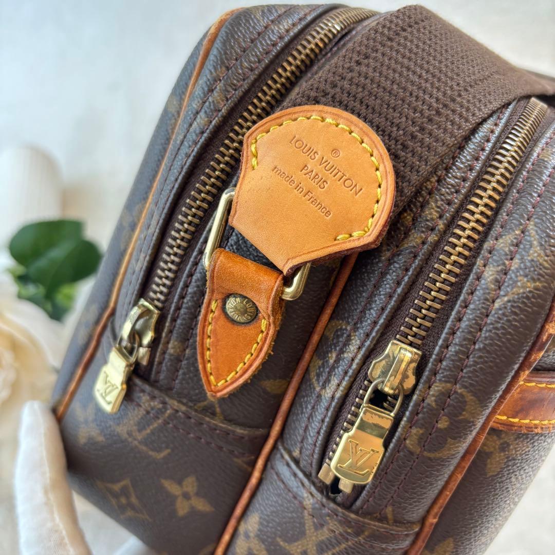 Louis Vuitton Shoulder Bags Gm