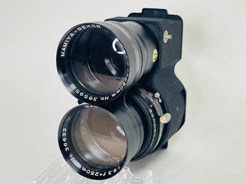 Mamiya Twin-Lens Reflex Cameras C220 Sekor F6.3