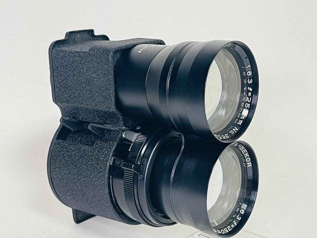 Mamiya Twin-Lens Reflex Cameras C220 Sekor F6.3