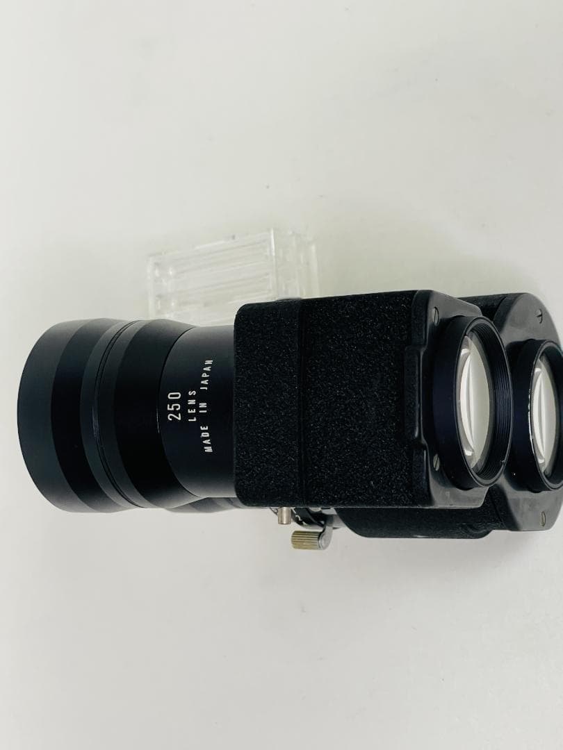 Mamiya Twin-Lens Reflex Cameras C220 Sekor F6.3