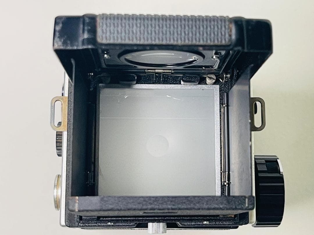 Mamiya Twin-Lens Reflex Cameras C220 Sekor F6.3
