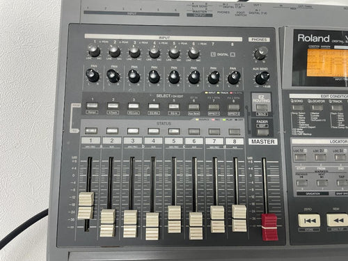 Multi -Track Recorder Roland Vs-880Ex