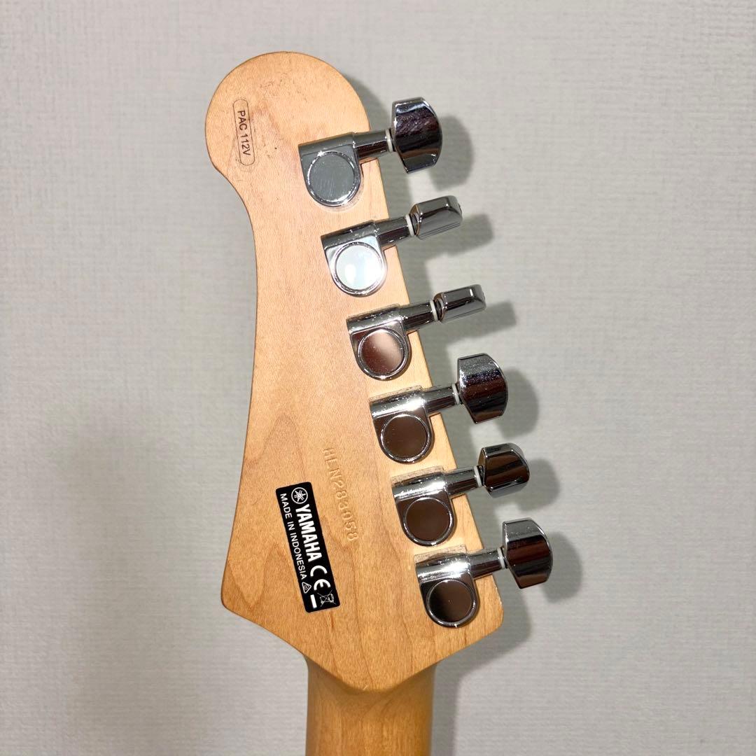 Yamaha Electric Guitars Pacifica 112V