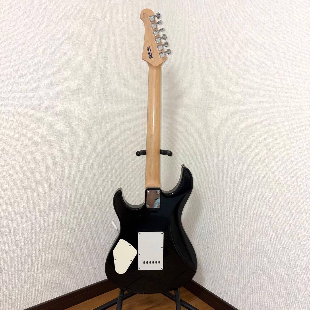 Yamaha Electric Guitars Pacifica 112V