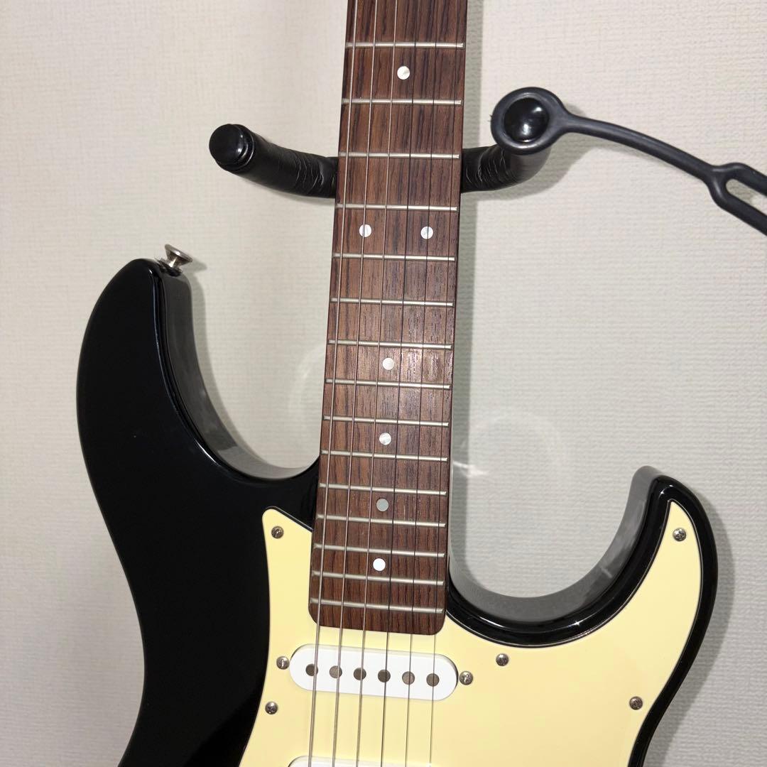 Yamaha Electric Guitars Pacifica 112V