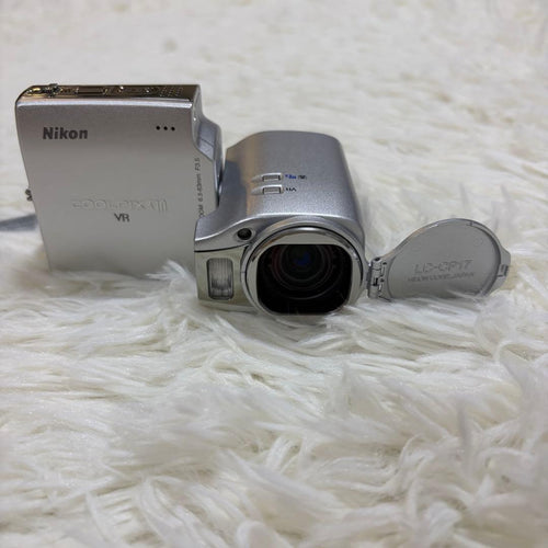 Nikon Compact Digital Camera Coolpix S10 Vr