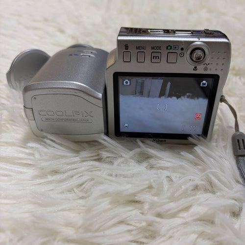 Nikon Compact Digital Camera Coolpix S10 Vr