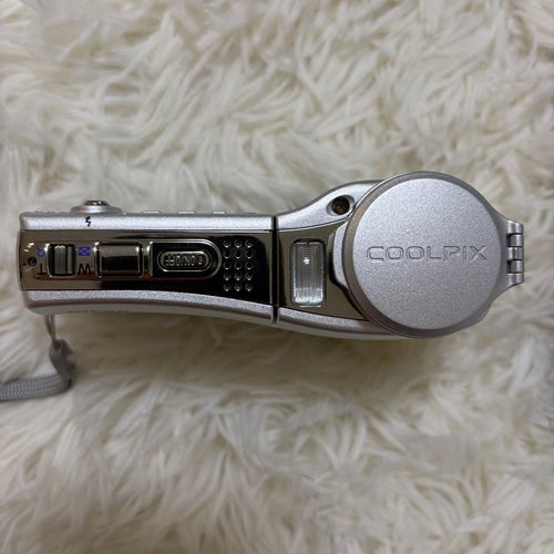 Nikon Compact Digital Camera Coolpix S10 Vr