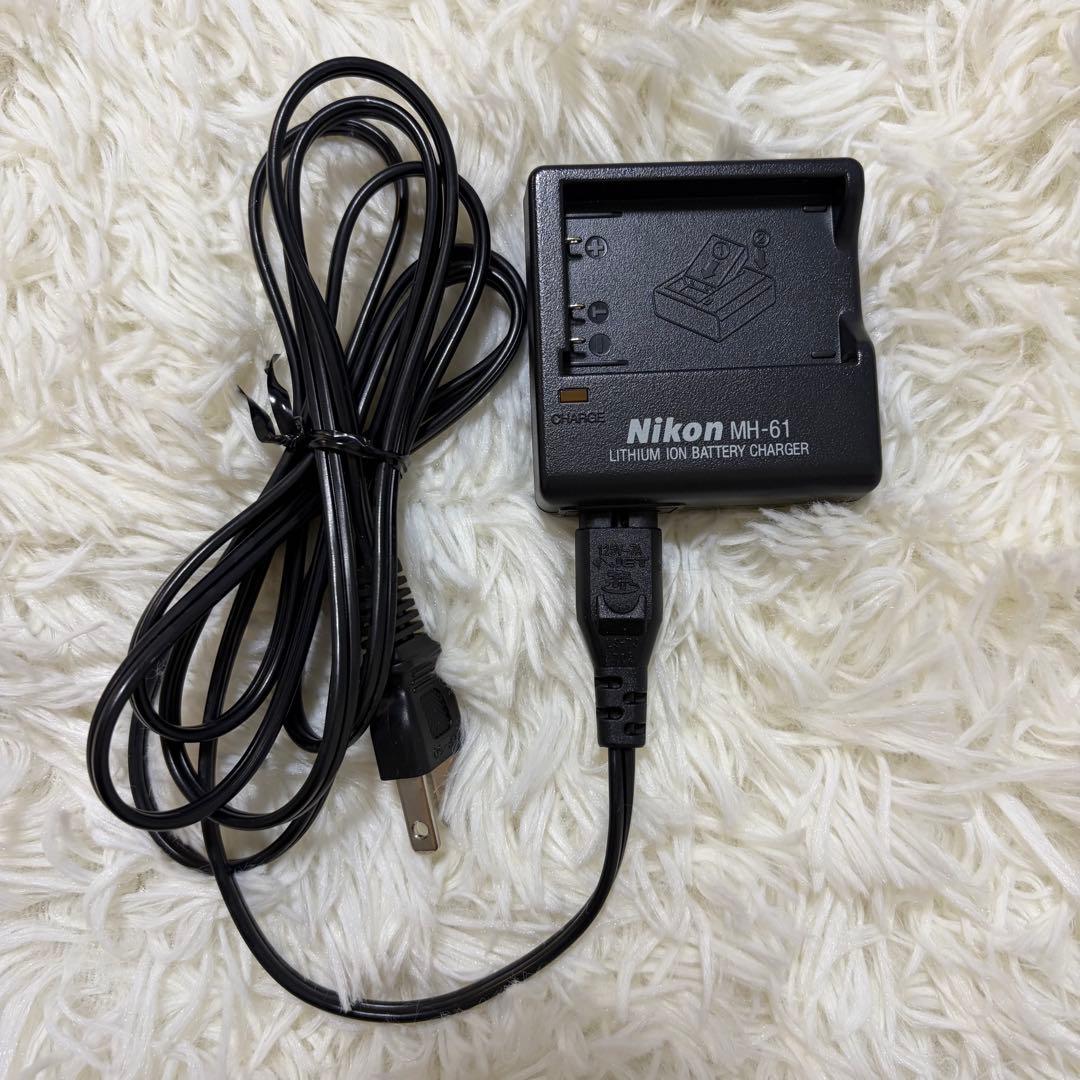 Nikon Compact Digital Camera Coolpix S10 Vr
