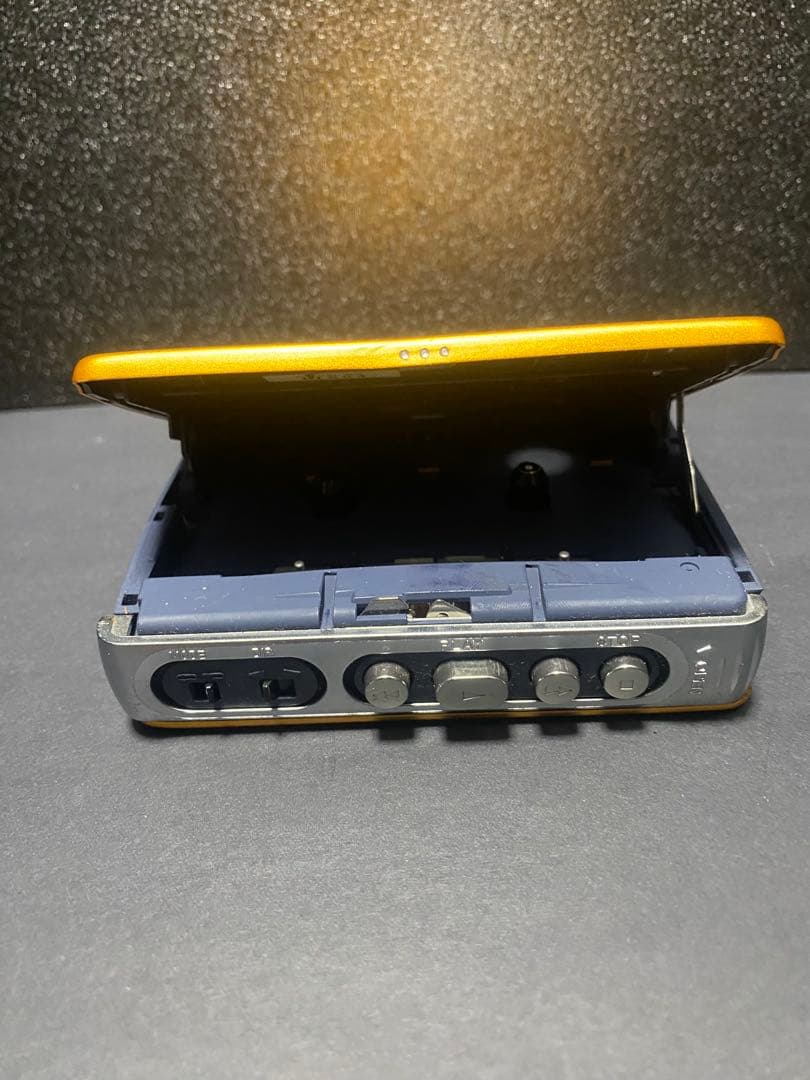 Sony Cassette Player Walkman Wm-Mv1