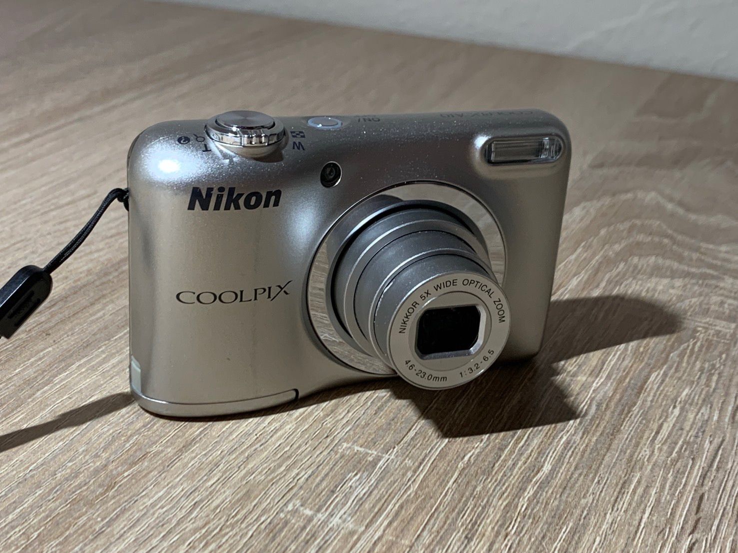 Compact Digital Camera 0999 Nikon Coolpix A10