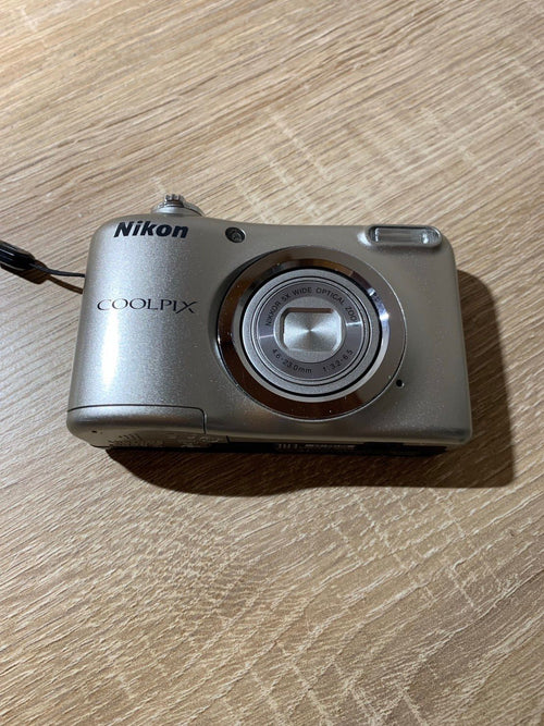 Compact Digital Camera 0999 Nikon Coolpix A10