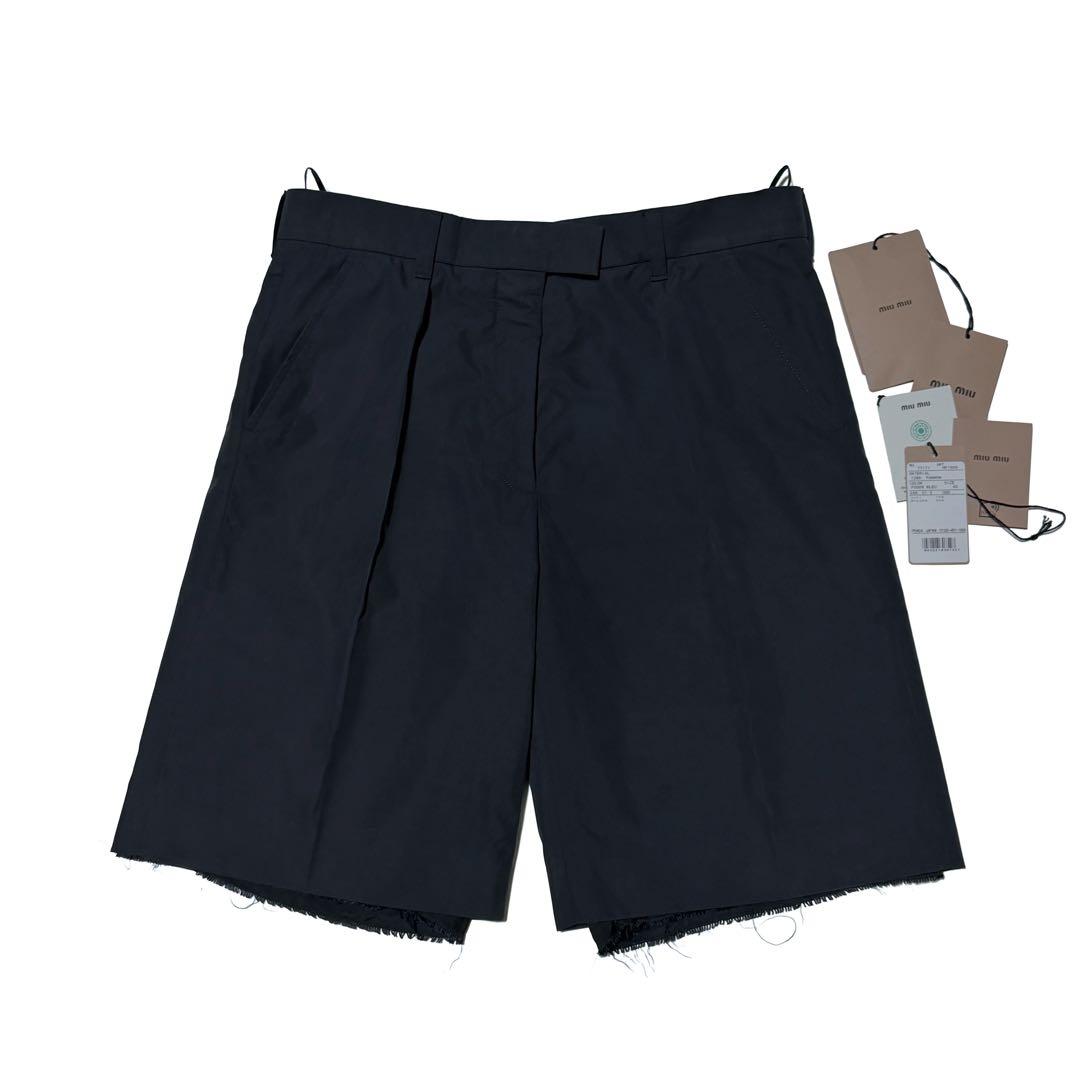 Miu Shorts Bermuda 25Ss